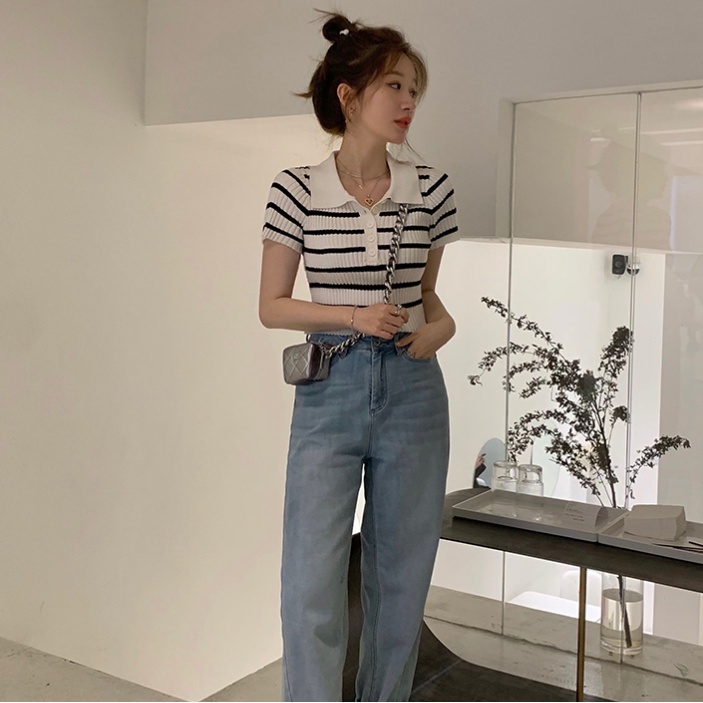 Áo Thun Nữ Tay Ngắn Có Cổ Họa Tiết Sọc Ngang Phong Cách Hàn Quốc