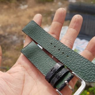 Dây đồng hồ cá đuối màu đen