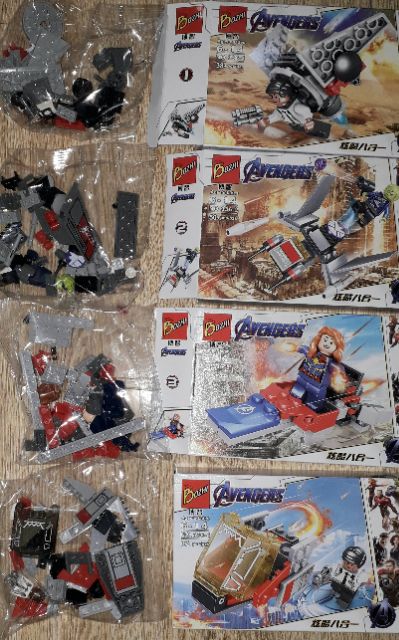 Lắp ráp 1 hộp Lego_AVengers 336 có nhiều chi tiết bằng nhựa ABS