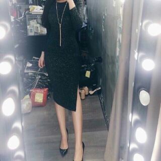 Đầm body xẻ tà dài tay