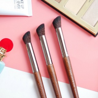 Cọ tạo sóng mũi Makeup Forever 234