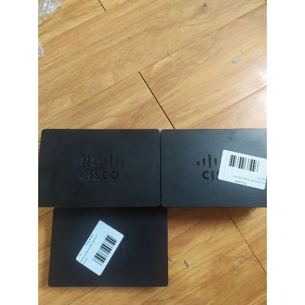 Bộ chia mạng switch CISCO / BUFFALO 8 cổng gigabit 10/100/1000. Hàng cũ đã qua sử dụng.