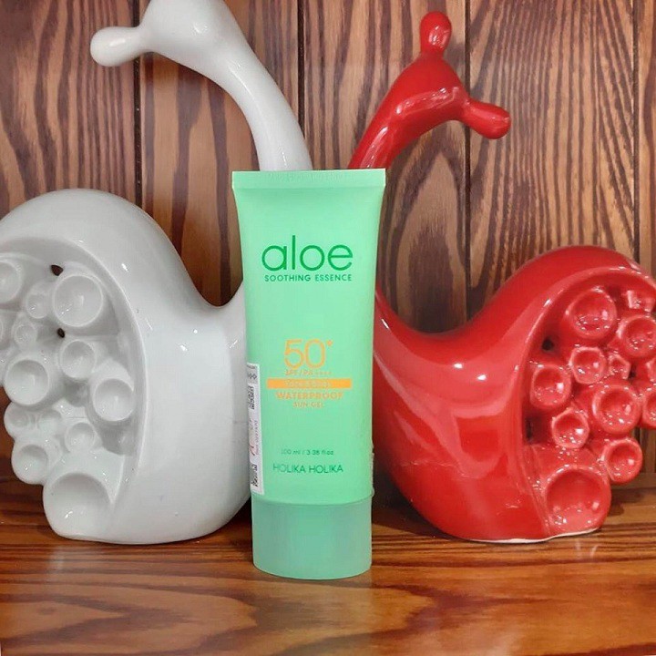 Kem chống nắng Holika ALOE