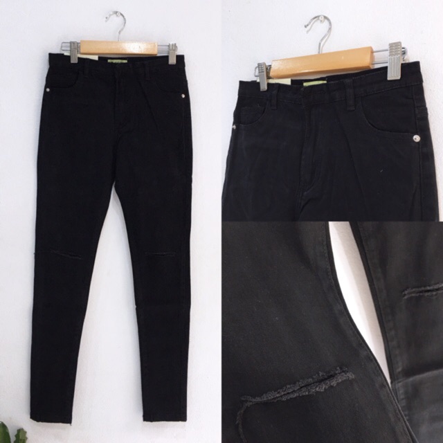 QUẦN JEAN ĐEN RÁCH GỐI Q332