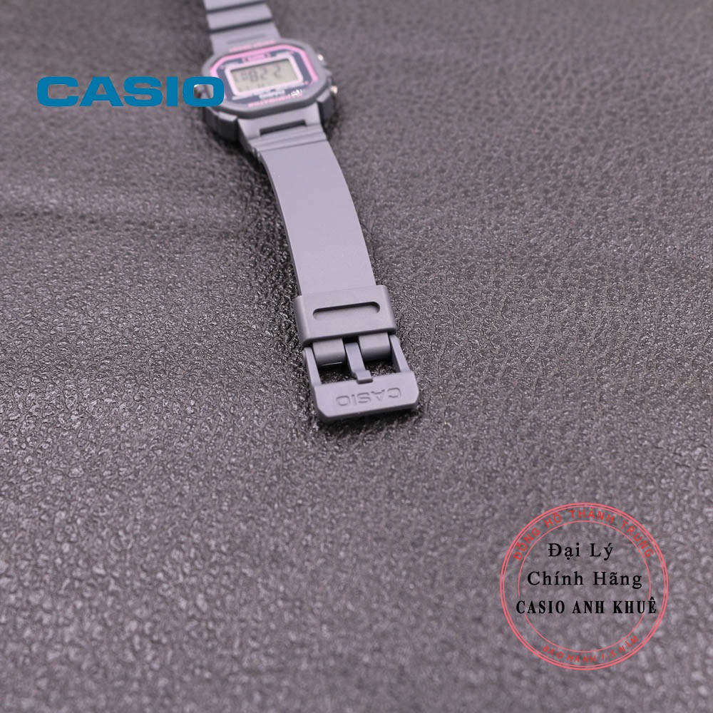 Đồng hồ điện tử nữ Casio LA-20WH-8ADF dây nhựa