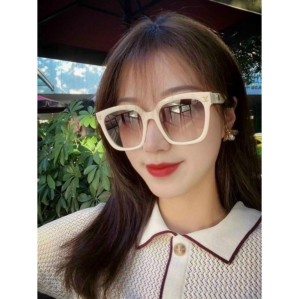 Kính L.V nữ