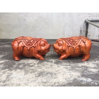 Lợn phát tài gỗ hương