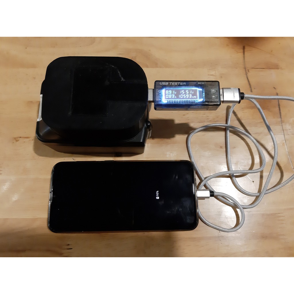 Sạc nhanh  điện thoại dùng pin makita 14.4 - 18v