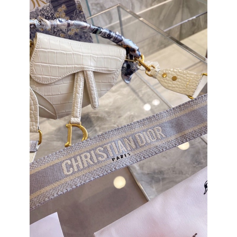 Túi xách Yên ngựa chữ D hàng order