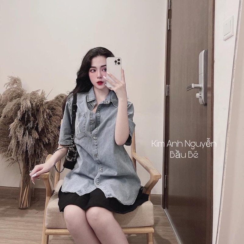 Áo sơ mi  tay lỡ  bò phom thụng đuôi tôm thêu chữ | BigBuy360 - bigbuy360.vn