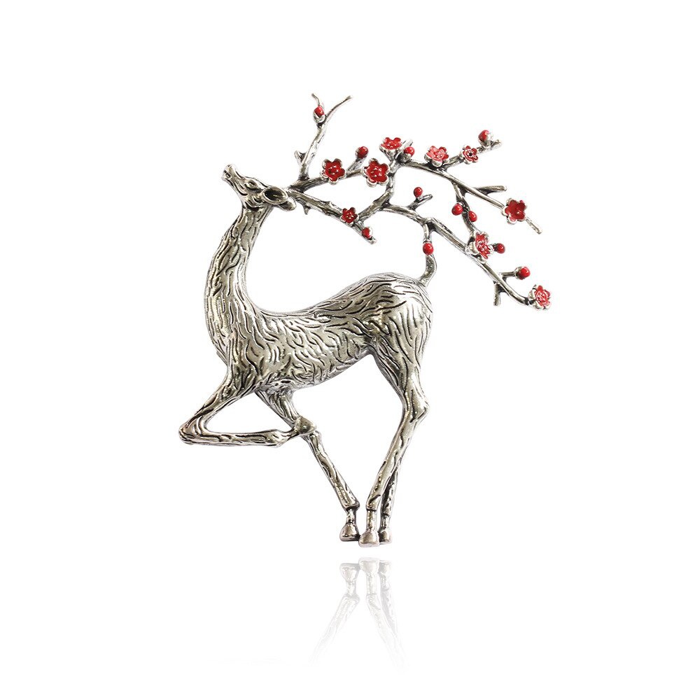 Christmas Deer Brooch Enamel Reindeer Sika Deer Brooch Cute Beautiful Animal Pin Jewelry Pins