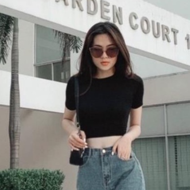 Áo thun croptop nữ MADELA cổ tròn dáng ôm tay ngắn , croptop nữ cổ tròn tay ngắn vải co giãn 4 chiều