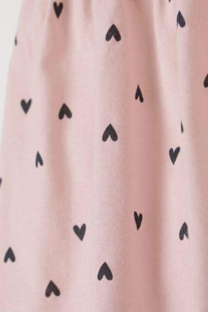 Áo váy tim hồng H&amp;M có sẵn