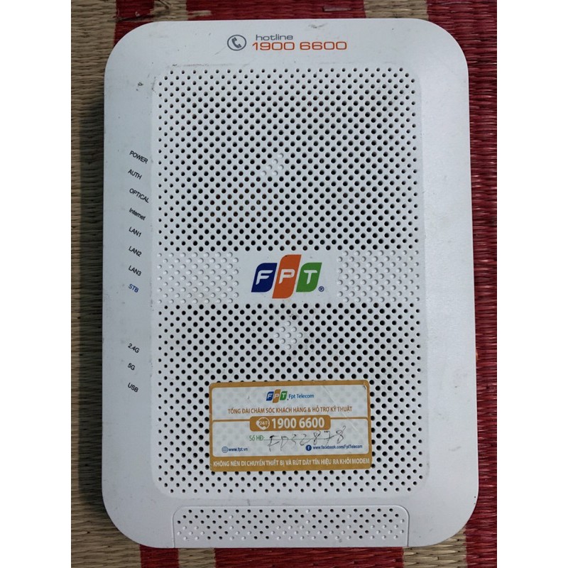 Modem FPT AC1000 chạy 2 băng tần. 4 cổng lan 1000mb