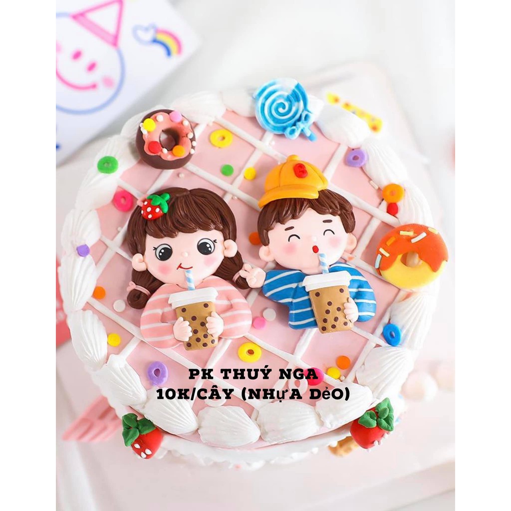 5 Em bé uống trà sữa nhựa dẻo (loại 2)