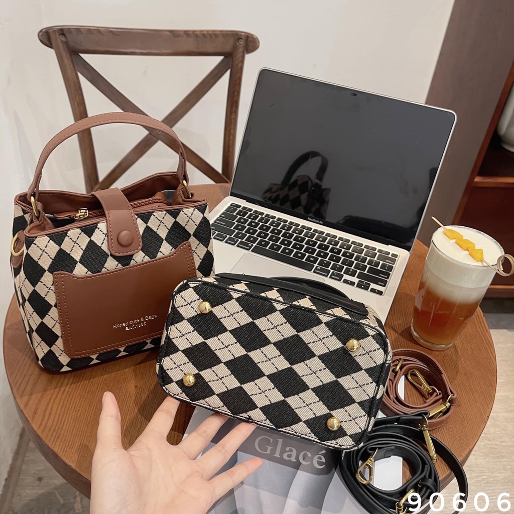 Túi nội địa trung kèm 2 dây đeo chéo và dây quai xách