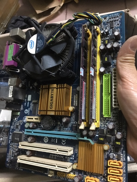 Combo Main G31 kèm CPU E8400 Ram 4G