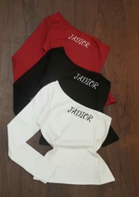 [Mã FAMAYWA giảm 10K đơn 50K] Áo lệch vai một cánh tay in chữ | BigBuy360 - bigbuy360.vn