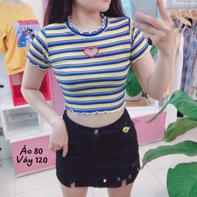 Áo croptop gân sọc màu khoét ngực trái tim