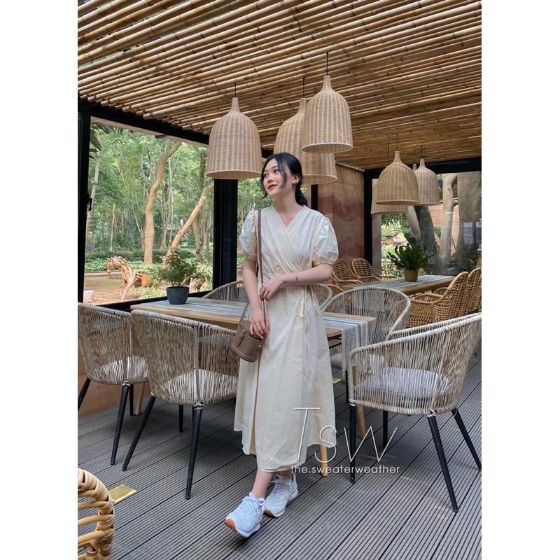 [Mã SKAMA06 giảm 8% tối đa 50K đơn 250K] Váy maxi vạt chéo buộc lệch tay bồng dáng dài ( Ảnh thật ) | BigBuy360 - bigbuy360.vn