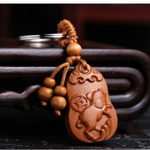 móc treo khóa bằng gỗ khắc 2D hình chú Heo- Lợn Hợi trong bộ 12 con giáp