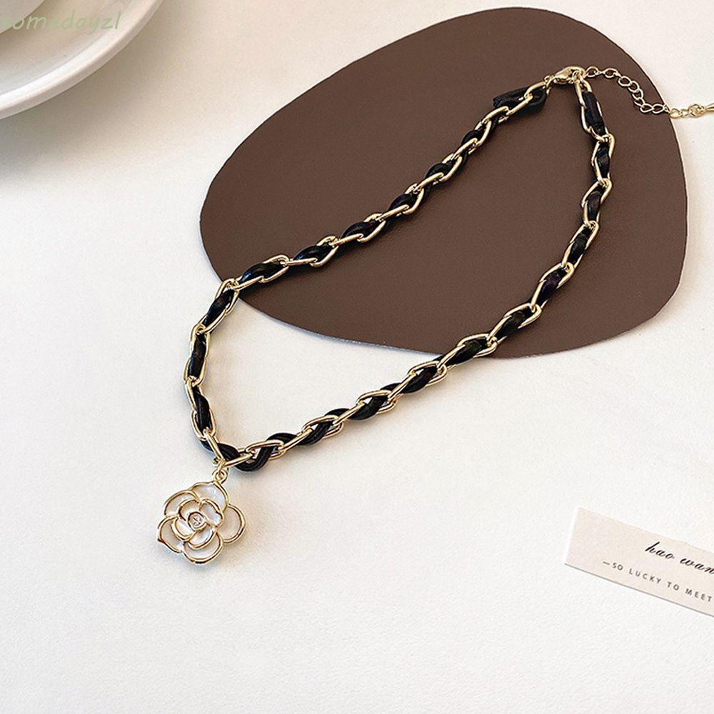 Dây chuyền bằng da pu có mặt hình hoa trà phong cách punk cổ điển hợp thời trang