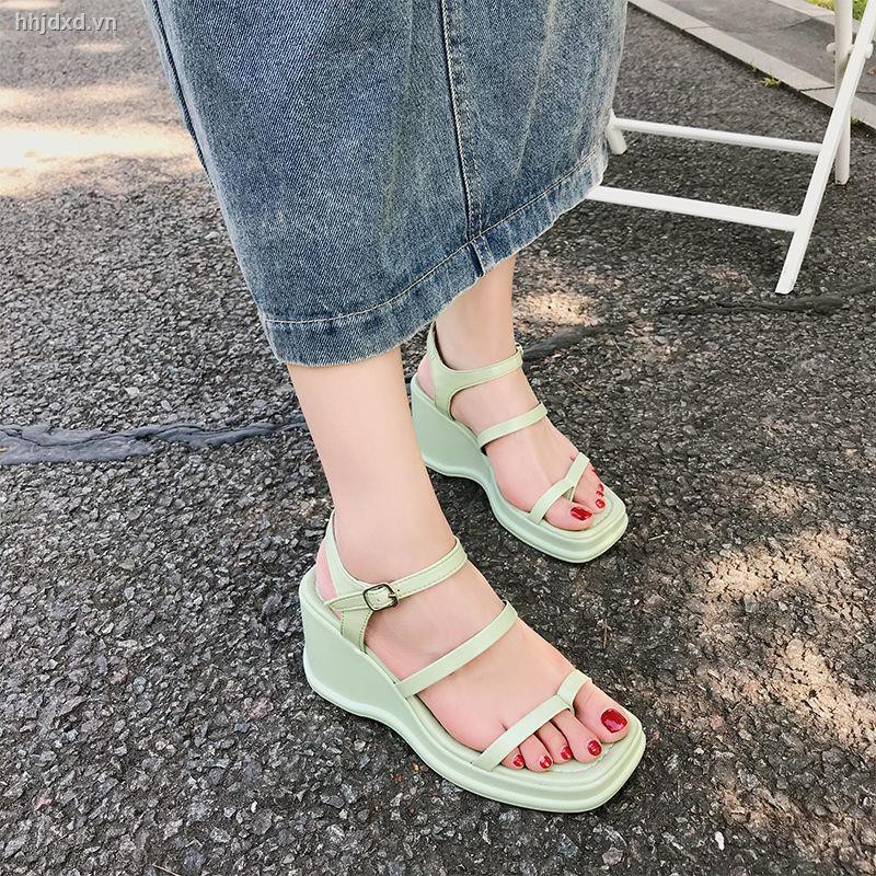 Xăng đan Thời Trang Phong Cách Năng Động Cho Nữ 2021 | BigBuy360 - bigbuy360.vn