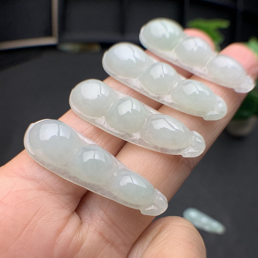 Mặt dây chuyền / Charm Hạt đậu đỗ may mắn