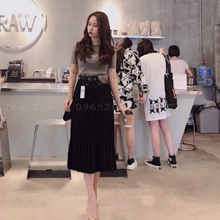 Chân váy xếp ly kèm đai