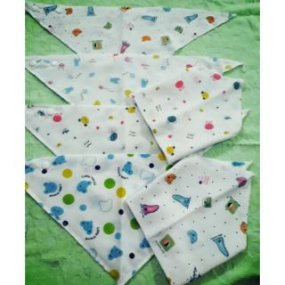 Set 5 Khăn yếm tam giác cho bé