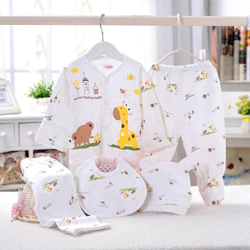 Set 5 món quần áo ngủ + yếm + mũ bằng cotton cho bé sơ sinh