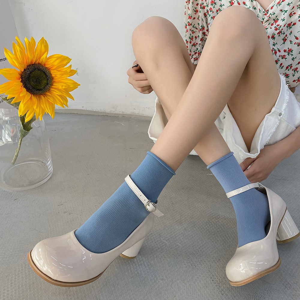 Giày cao gót retro mũi tròn - US343