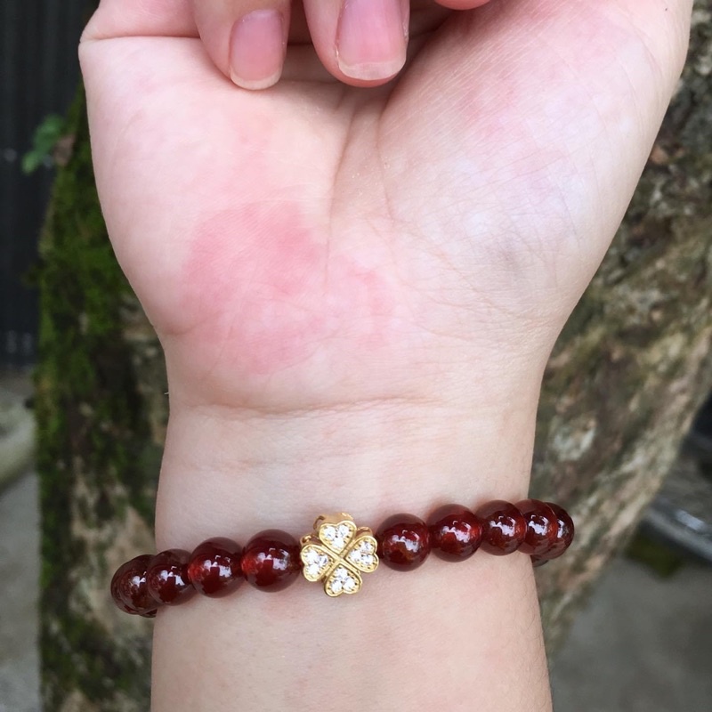 Charm 4 lá đá vàng tây10k xuyên mix vòng hoặc làm mặt dây chuyền size 8-10li