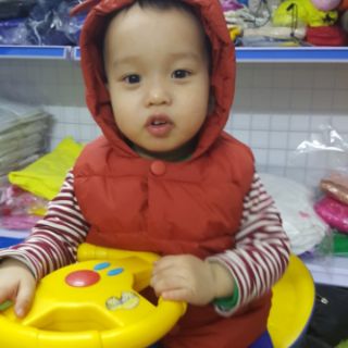 Áo gile tai thỏ cho bé