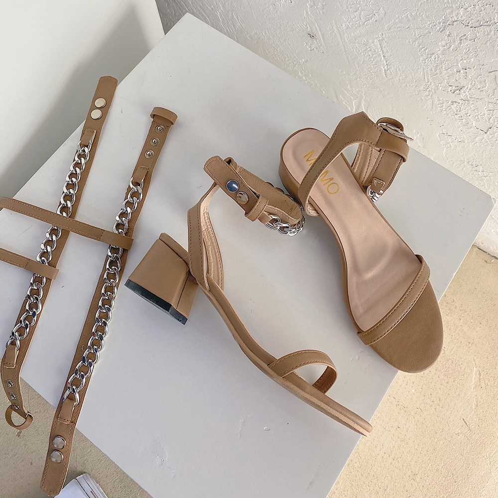 Đôi giày xăng đan cao gót phong cách La Mã trang trí dây xích | BigBuy360 - bigbuy360.vn