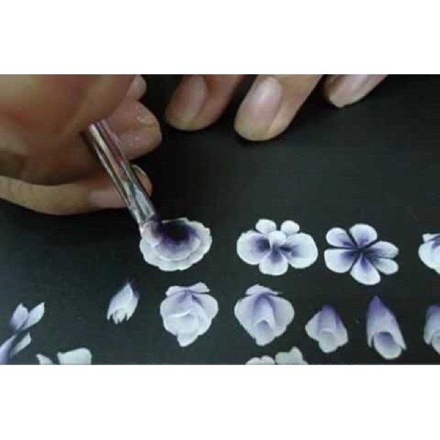 Bảng đen học vẽ nail
