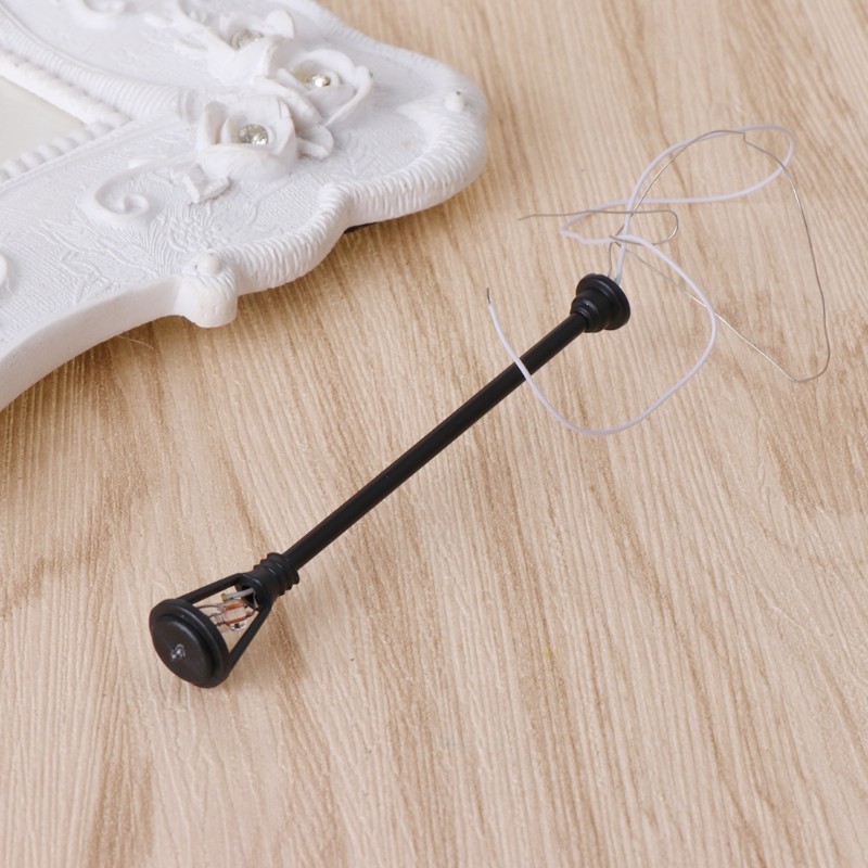 Đèn đường mini trang trí sân vườn