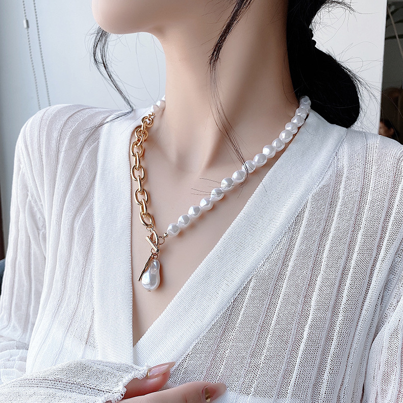 OIMG  Vòng cổ nữ, mặt dây chuyền kim loại vàng và ngọc trai