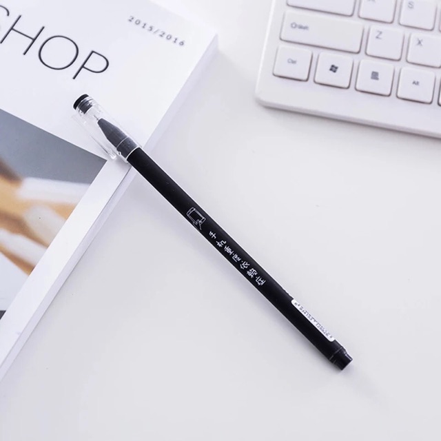 Bút viết chữ Trung