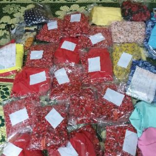 Áo dài may sẵn hoa nhí đỏ