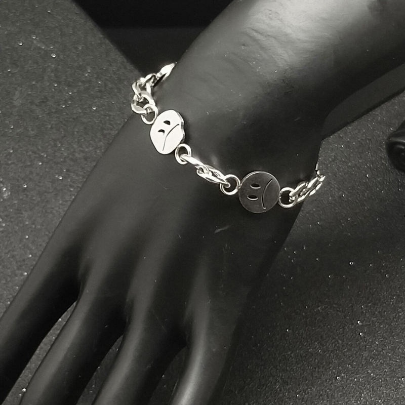 Vòng đeo tay thiết kế mặt cười/ mặt buồn phong cách hiphop không phai