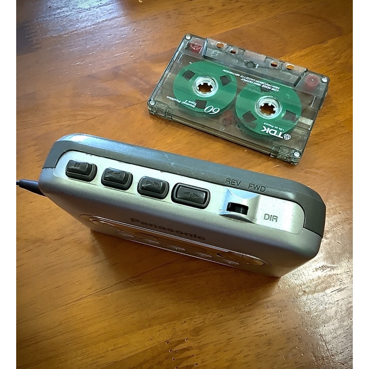 Máy Cassette Panasonic RQ-E35V