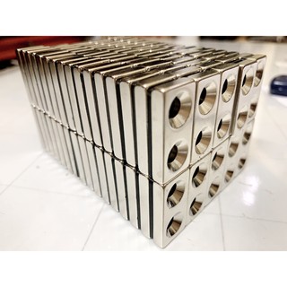 Nam châm hình chữ nhật 30x15x5 có 2 lỗ bắt vít