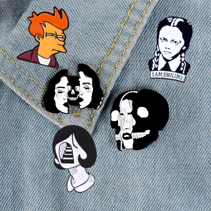 Huy Hiệu Cài Áo Hình Chữ Edgar Allan Poe Độc Đáo