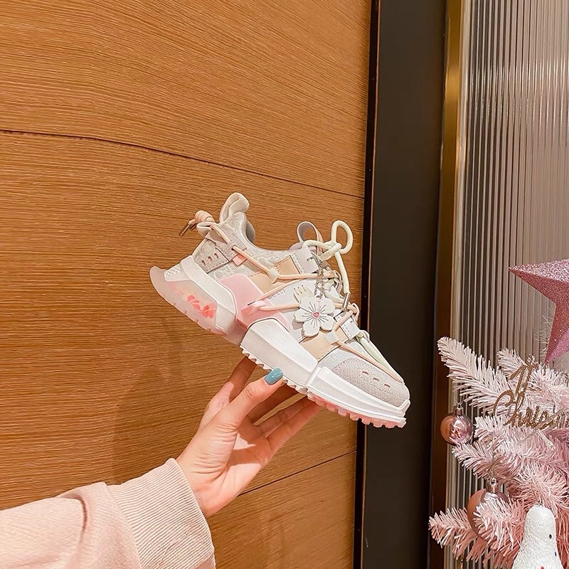 GIÀY THỂ THAO NỮ TAG HOA ĐÀO SIÊU XINH