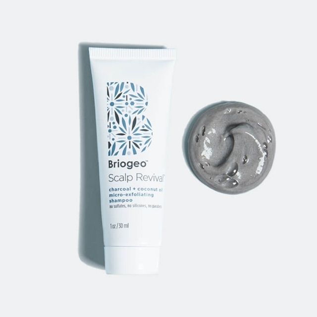 Dầu gội giảm gàu, tẩy tế bào chết cho tóc #Briogeo Scalp Revival™ Charcoal + Coconut Oil Micro-Exfoliating Shampoo