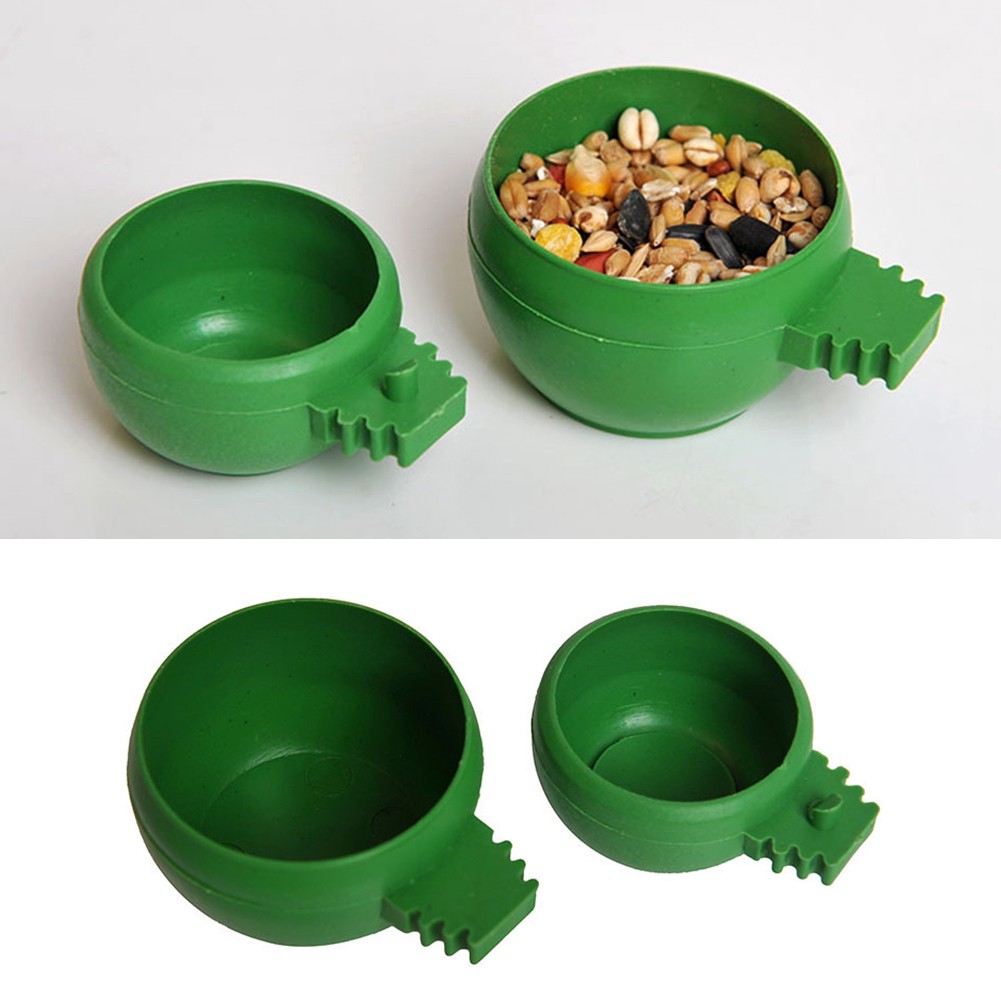 Tô nhựa đựng thức ăn/ nước uống treo lồng nuôi chim/ vẹt/ bồ câu