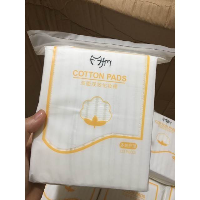 Bông tẩy trang 3 lớp Cotton Pads túi 222 miếng siêu mềm mịn thấm hút.