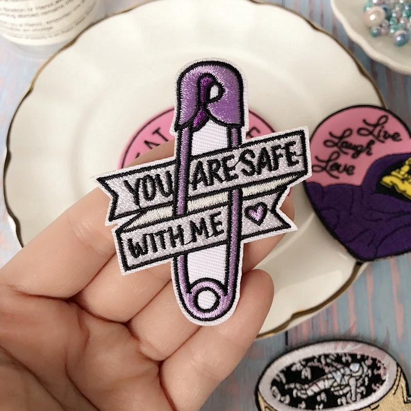 Set 1 / 5 Miếng Vá Quần Áo Hình Chữ Tiếng Anh