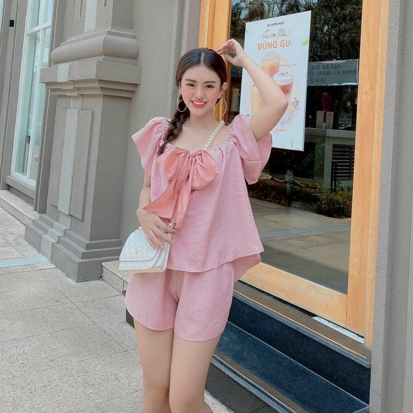 Sét Bộ Áo Caro Kèm Quần ,Áo Có Nơ Ngực Có Thể Phối Mặc 2 Kiểu Chất Liệu Lụa Karo Thời Trang Nữ
